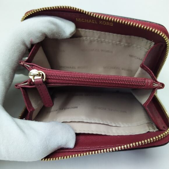 Michael Kors Red Pebbled Leather Zip Around Credit Card Small Wallet - Picture 9 of 16